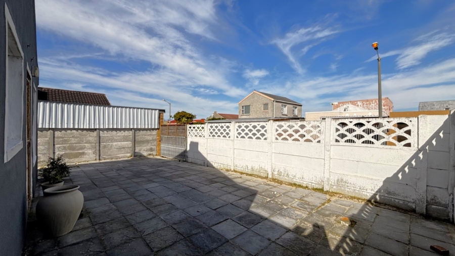 2 Bedroom Property for Sale in Colorado Park Western Cape